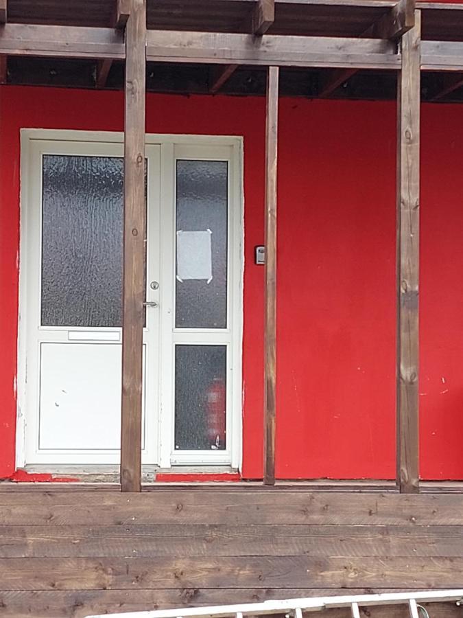 Apartmán The Red House Near The Sea Njarthvik Exteriér fotografie